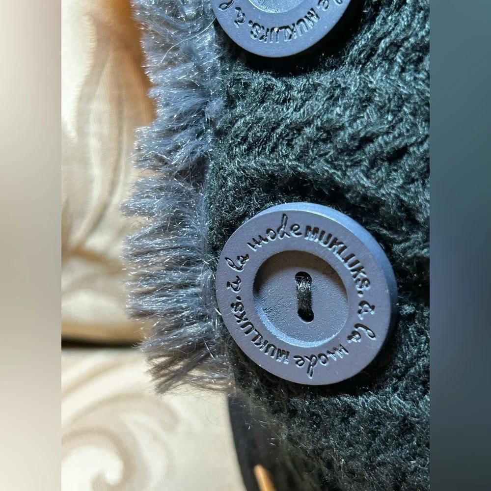 NWT Muk Luks Women’s 9 Black Knit Boots Faux Fur Winter Shoes Buttons